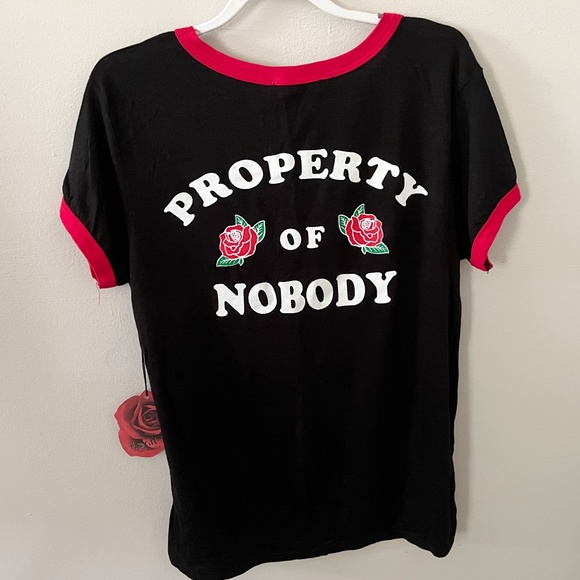 Pretty Rose T Shirt, Small, Women, Black & Red, New With Tags - Picture 3 of 9